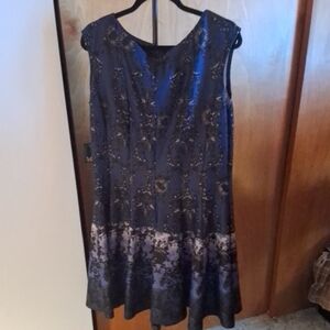 Danny & Nicole Navy Floral Midi Dress